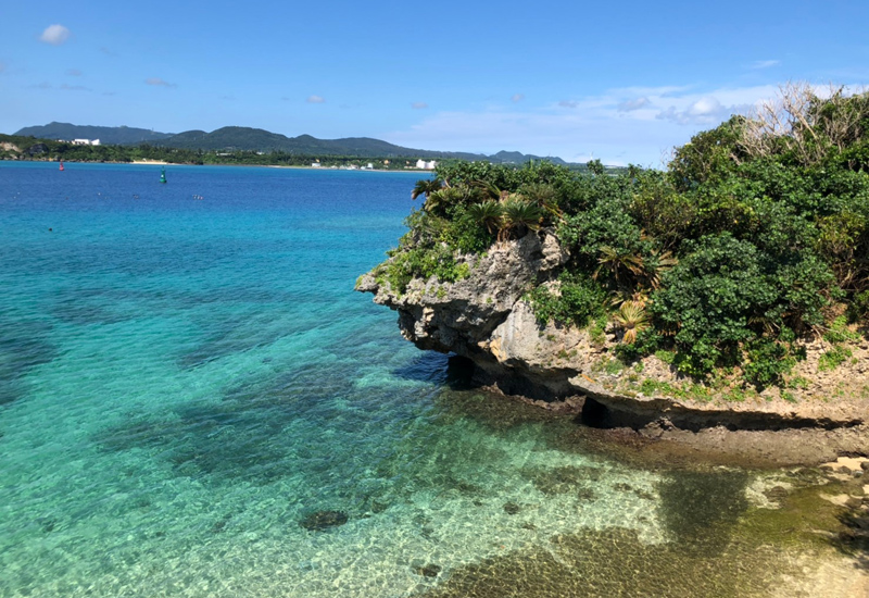 古宇利大橋からの海面